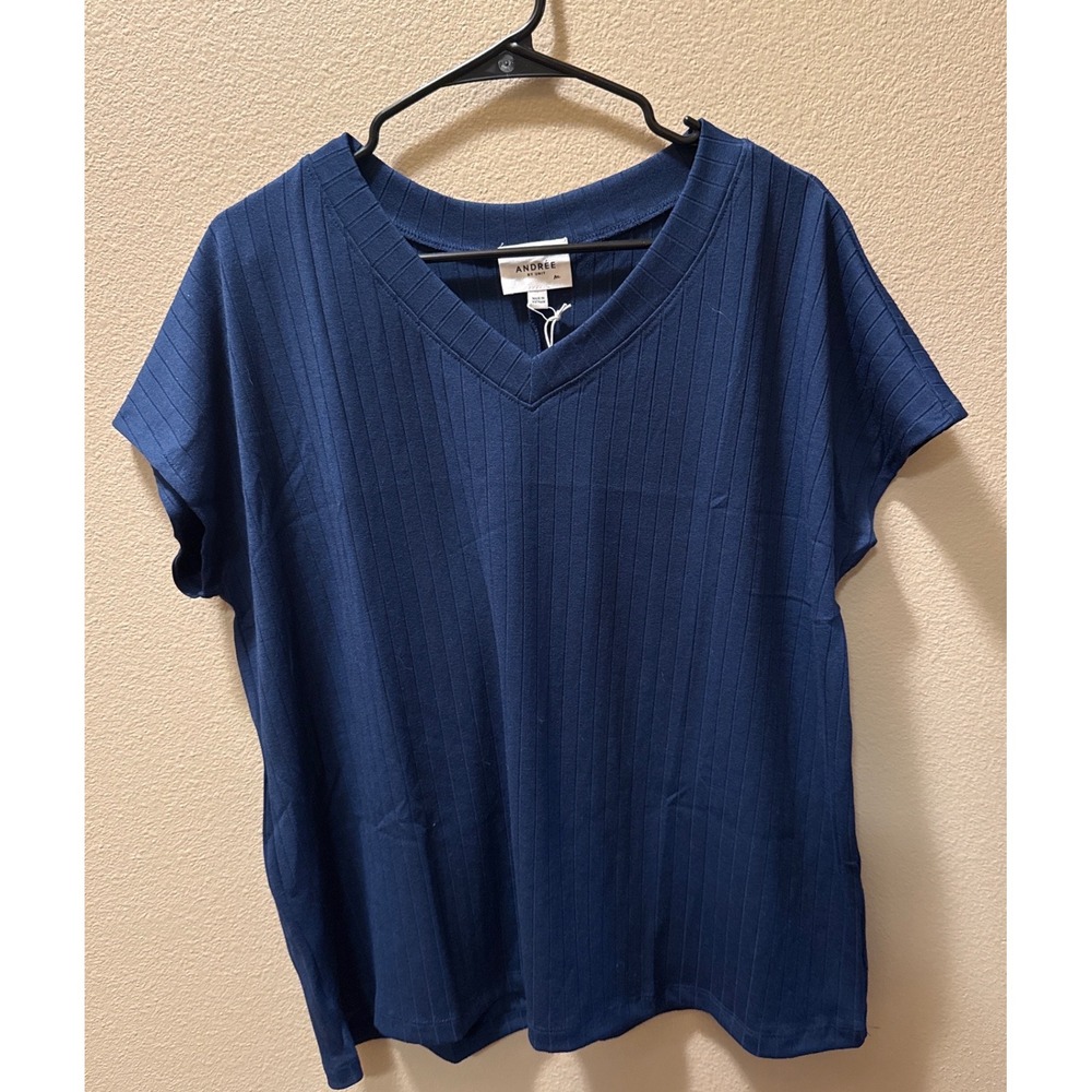 Andree by Unit Navy Blue Ribbed V-Neck Cap Sleeve Knit Top Medium NWT